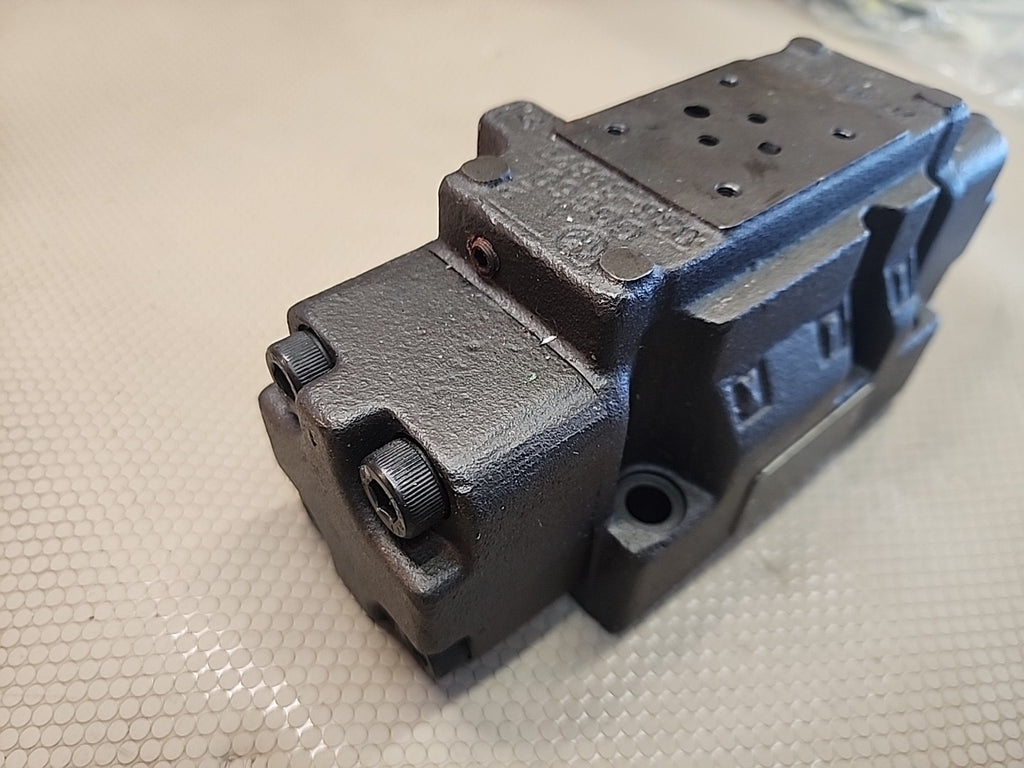 Denison A3D03 35 A46 0503 20D1W01338 Valve A3D03 35 A46 0503