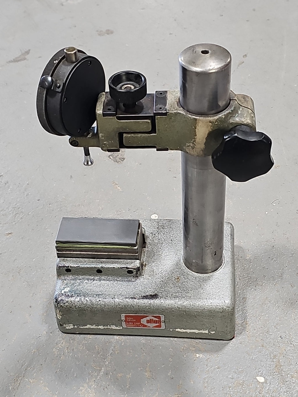 CARY Indicator Stand No 10155 with Federal IDS-183 Dial Indicator