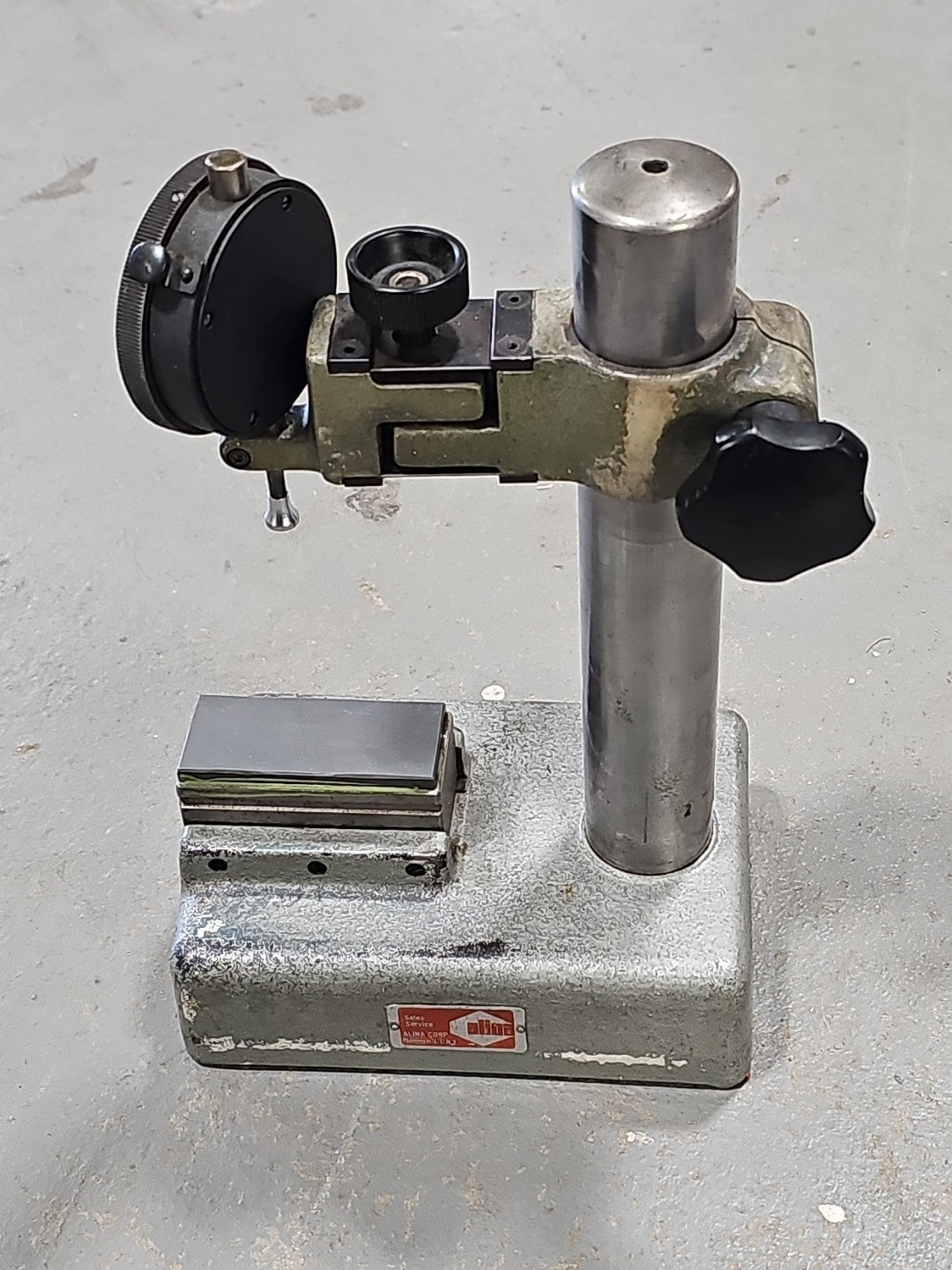 CARY Indicator Stand No 10155 with Federal IDS-183 Dial Indicator