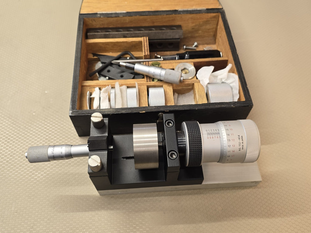 MITUTOYO 152-404 Micrometer Head 0-1 .0001 + Shimadzu Kit + 2 MITUTOYO MIC HEADS