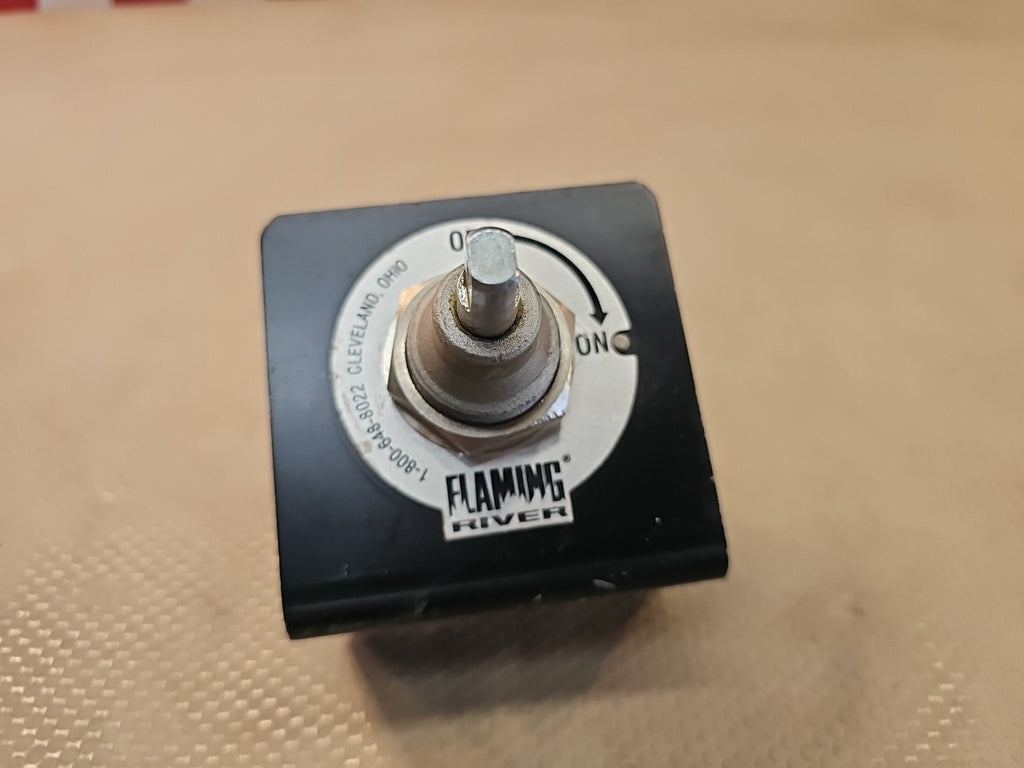 Flaming River 12-24V Battery Disconnect Switch |  FR1044