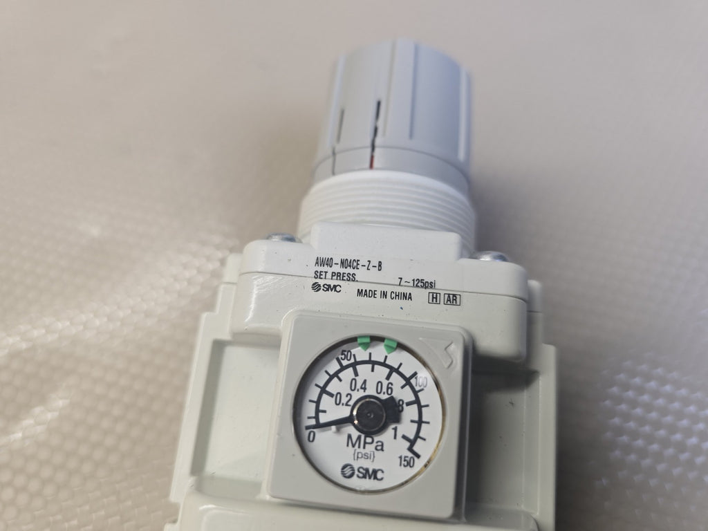 SMC AW40-N04CE-Z-B Pneumatic Filter Regulator w/ Gauge 1/2" NPT 7-125psi NEW