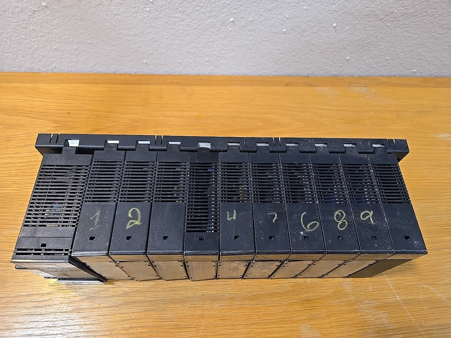 GE FANUC SERIES 90-30 PLC WITH POWER SUPPLY, I/O MODS, AND INPUT ANALOG