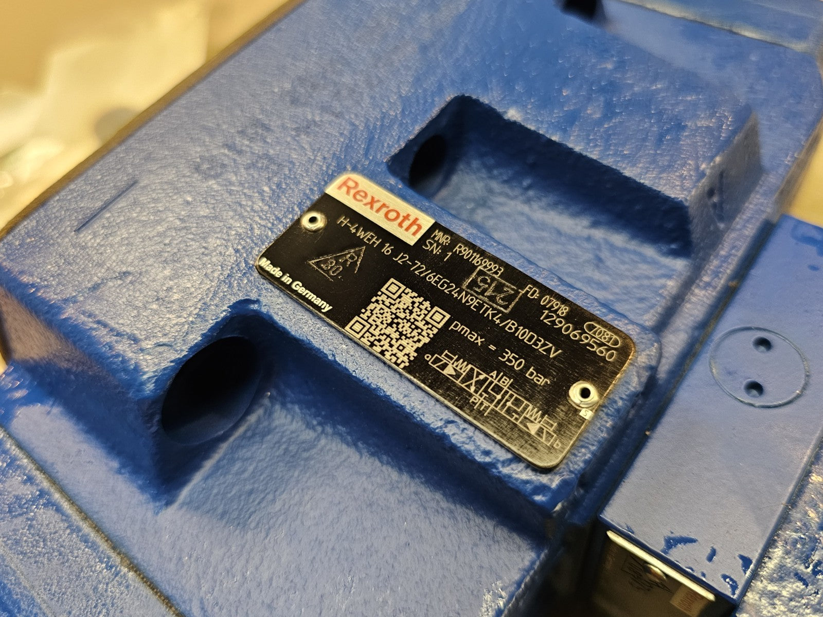 Rexrot Hydraulic Directional Control Valve R901169993 + R900926027 350 bar
