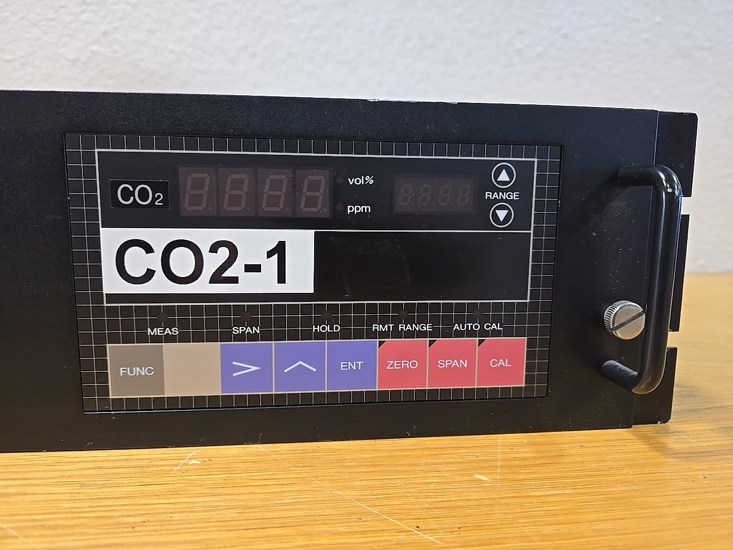 California Analytical Instruments ZRH Infrared Analyzer ZRH1DPY2-6BAYY CO2