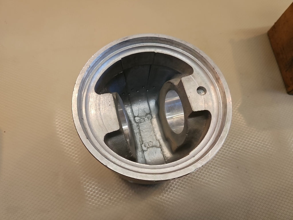 NOS Cummins OEM 3801233 PISTON BODY Kit 3028685 Suitable For Cummins
