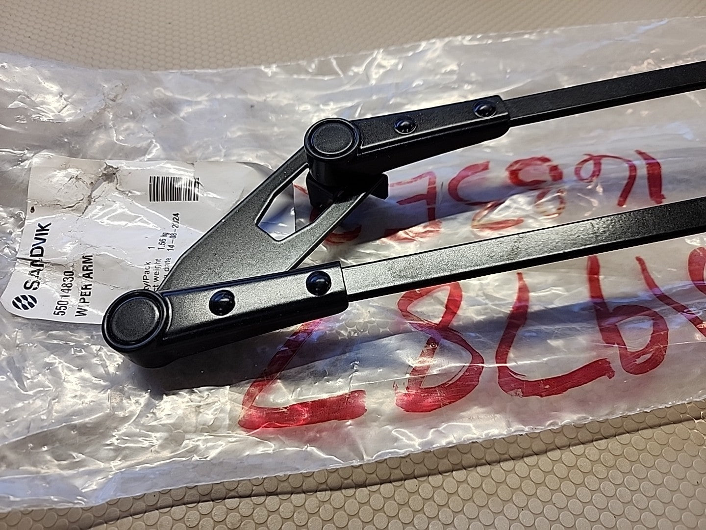 OSLV Windshield wiper arms. 10x3 O.S.L.V. New. Made in Italy Pantograph 