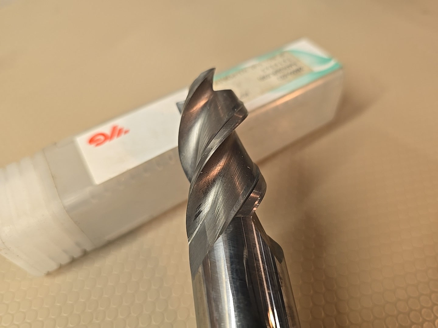 YG-1 28600-030 ALU-POWER 1" Solid Carbide End Mill 3 Flute 2" LOC R0.030" 