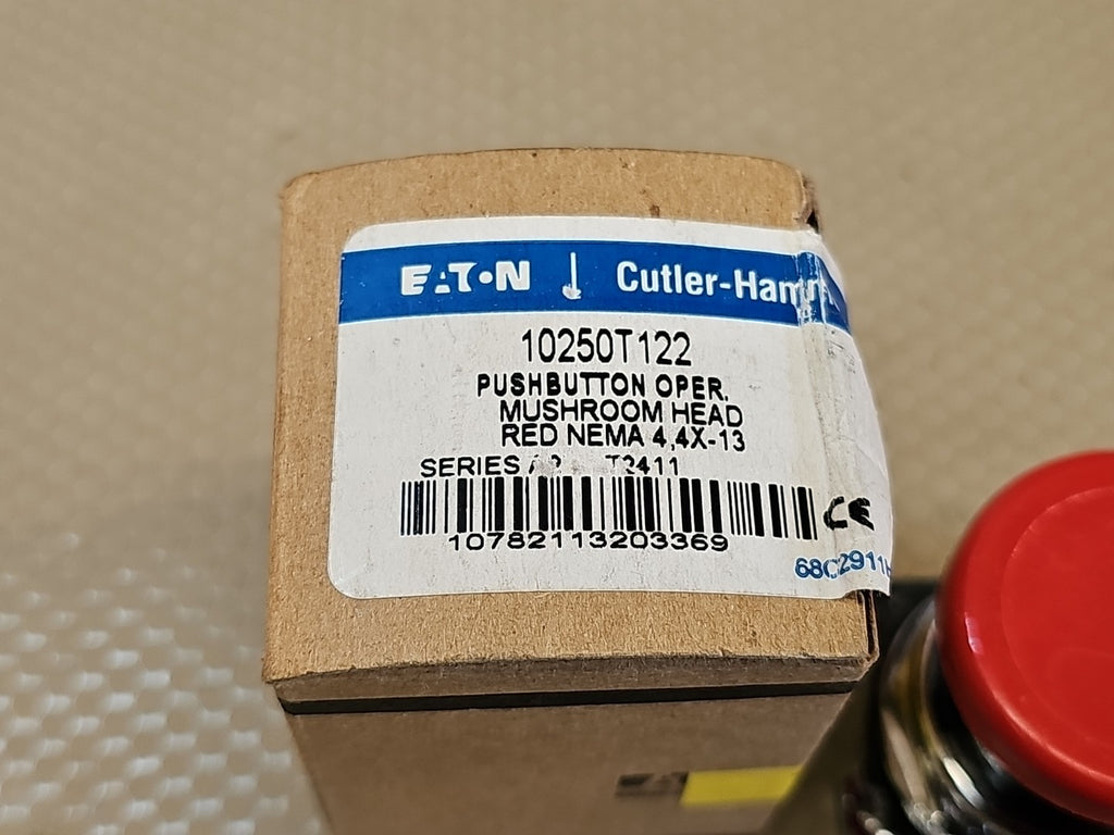 NEW EATON CUTLER HAMMER 10250T122 RED Momentary Head Pushbutton Operator