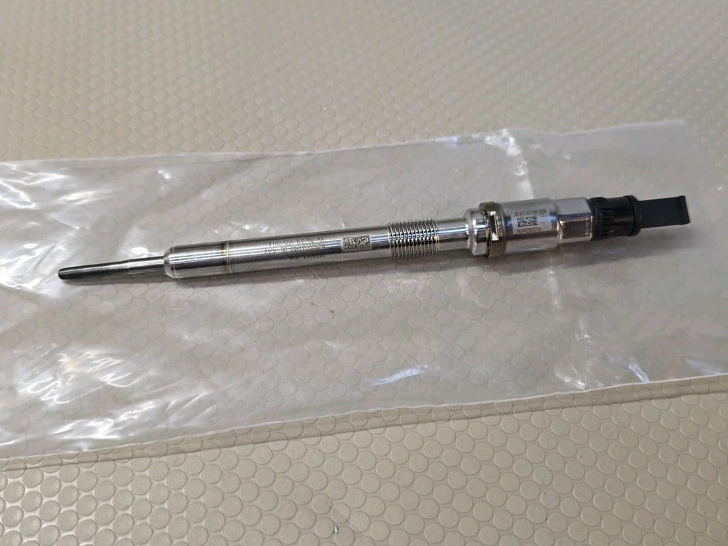 ONE OEM NEW 2011-2014 VW Volkswagen Jetta TDI CJAA Engine Glow Plug GENUINE OEM