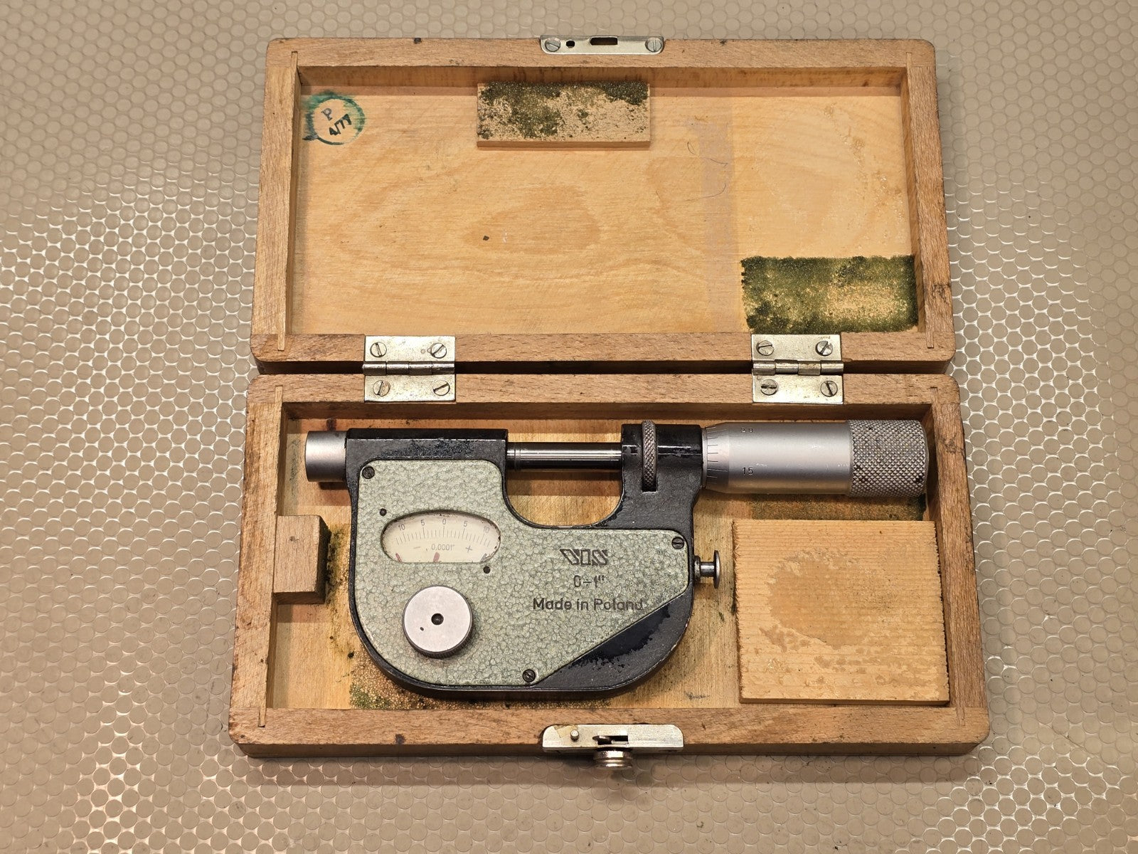 VIS 0–1 Inch Dial Micrometer .0001 Graduation With Wood Case Made In Poland