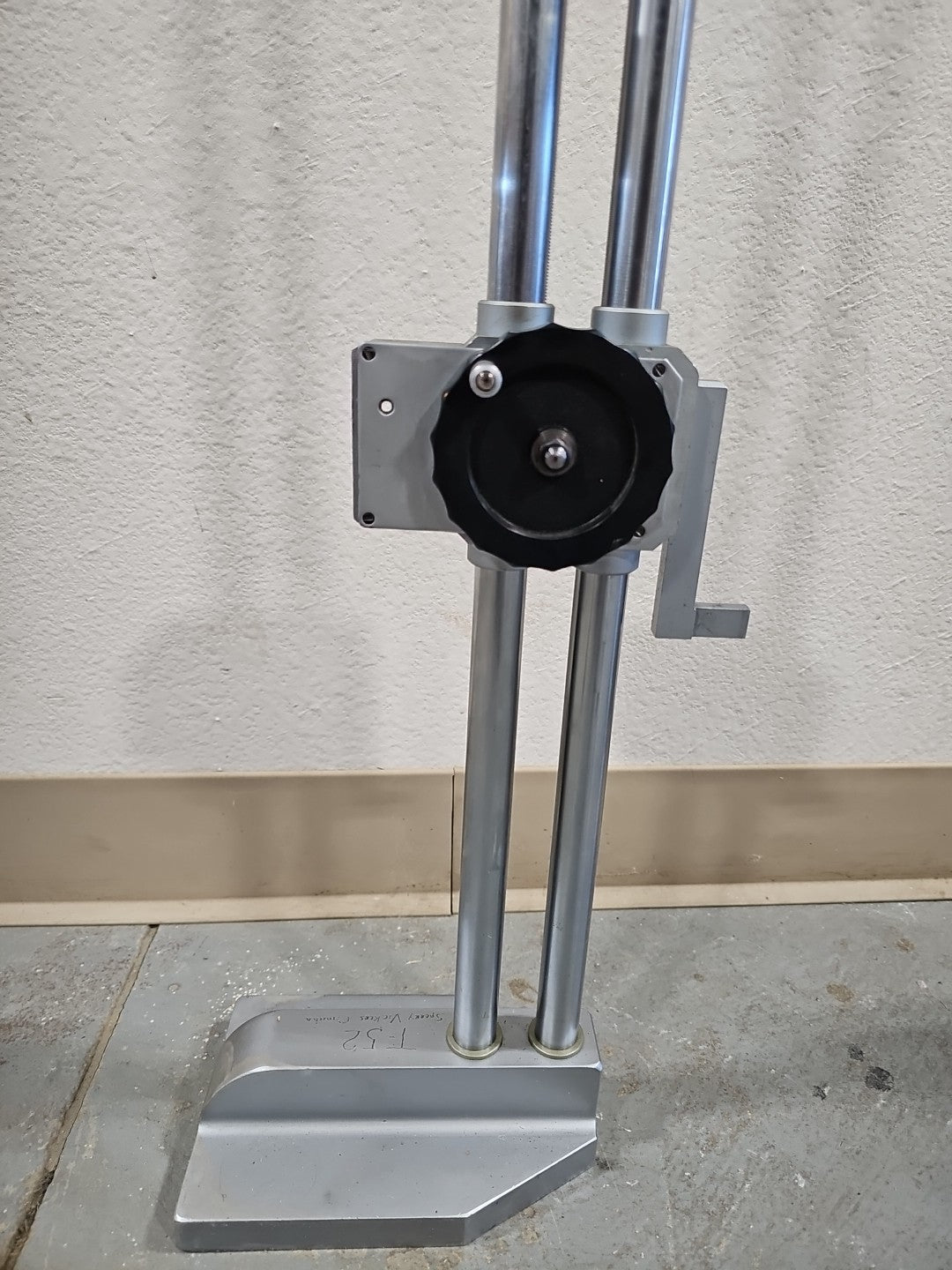 MITUTOYO 192-114 24 INCH HEIGHT GAGE 24" Inch Digital Counter Style *For Parts*