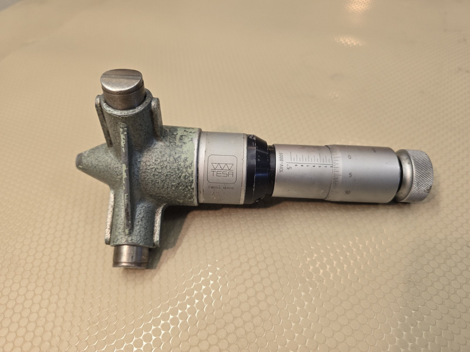 TESA Brown Sharpe 3 point Bore Inside Micrometer 4-5″ Range 0.0005″ Resolution 