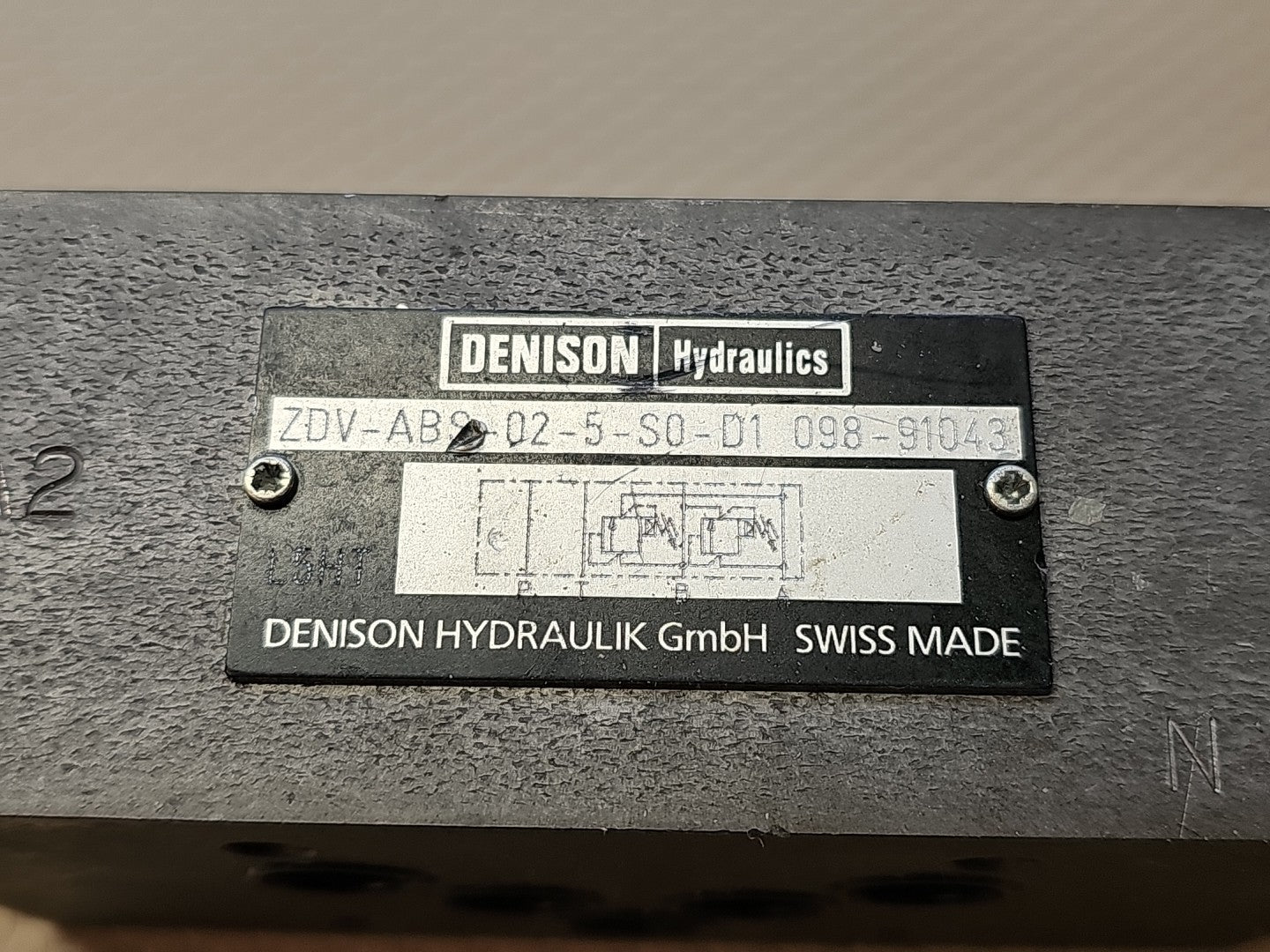 PARKER DENISON ZDV-ABS-02-S0-D1 098-91043 HYDRAULIC CONTROL VALVE 