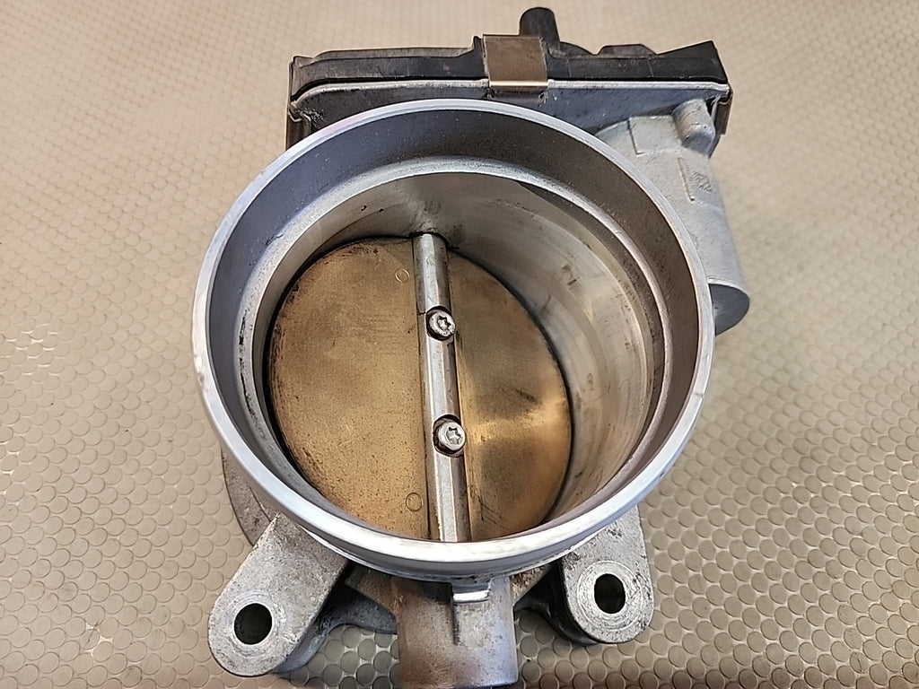 2015 CHEVROLET Suburban THROTTLE BODY OEM 1261  7792