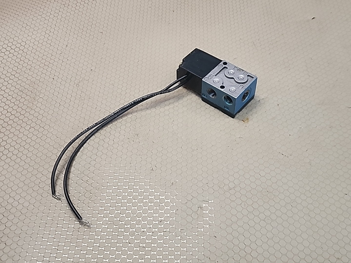 1PC Original MAC Solenoid Valve 45A-AA1-DBCA-1BA