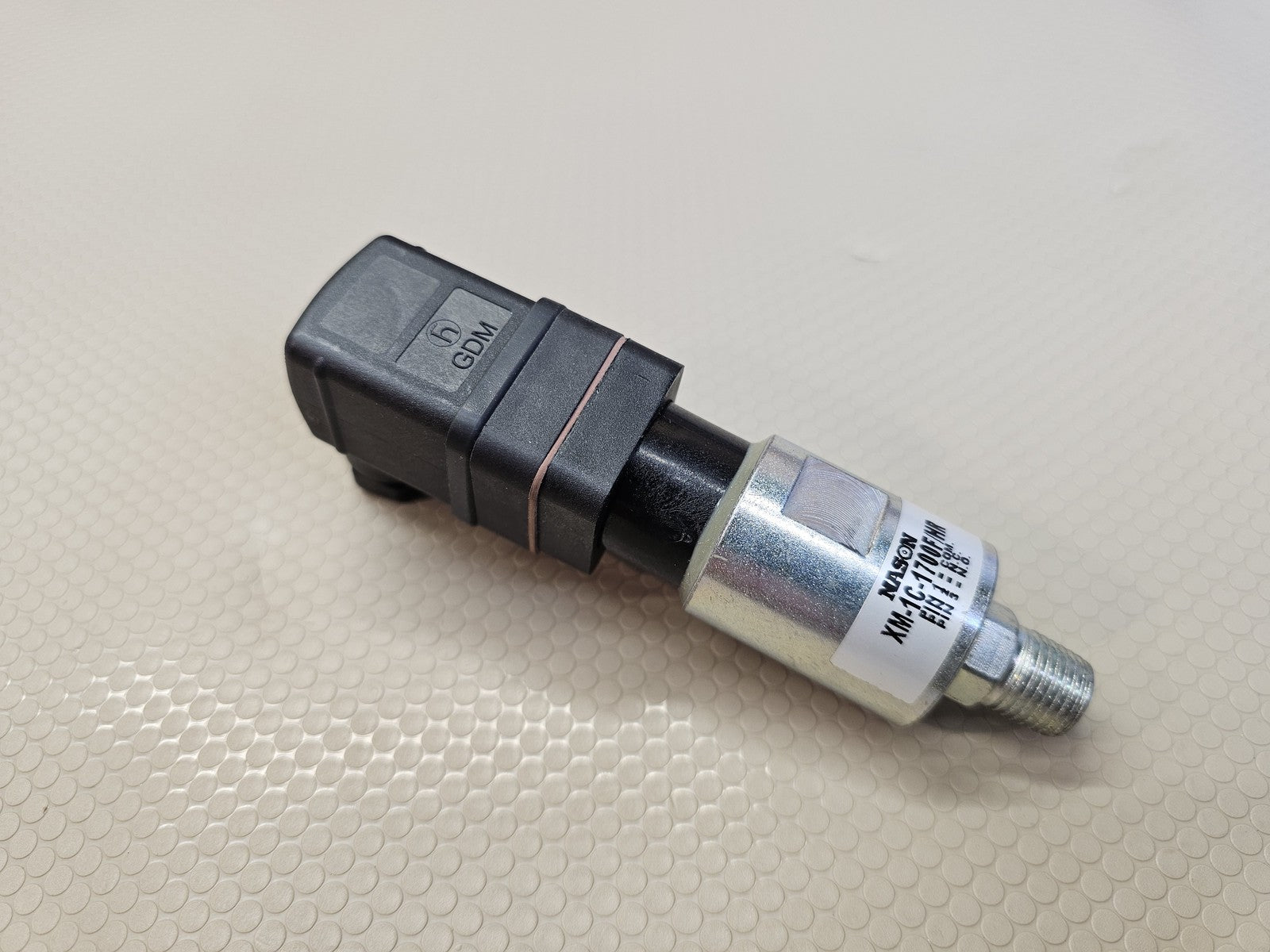 Nason XM-1C-1700F/HR High Pressure Switch 1700 PSI DIN Connector