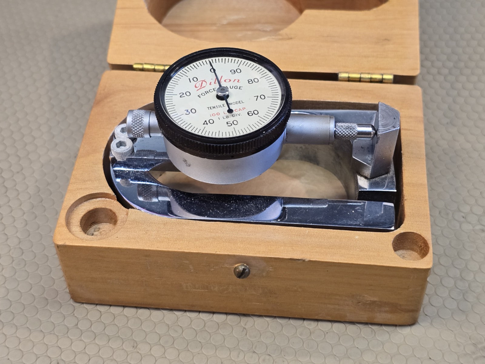 Dillon Force Gauge 100lb Cap 1Lb Div Compression Indicator - Push/Pull *MINTY*