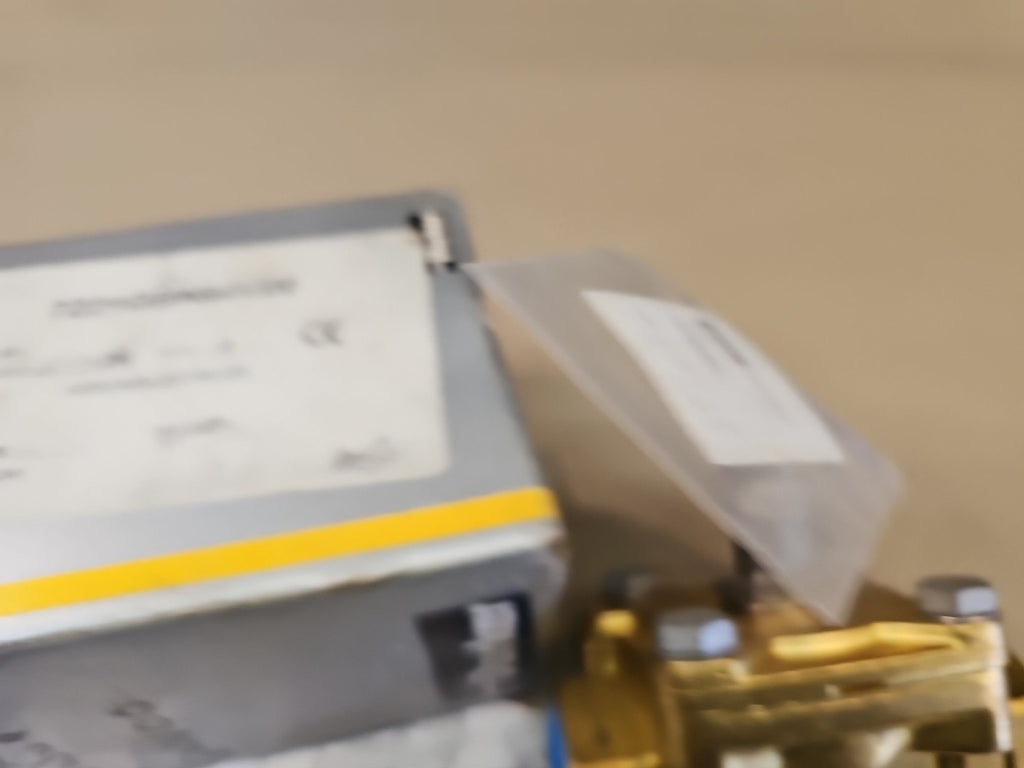 Parker 7221GBN64V00 PS, Solenoid Valve, 2 Way NPT, Brass Safety...