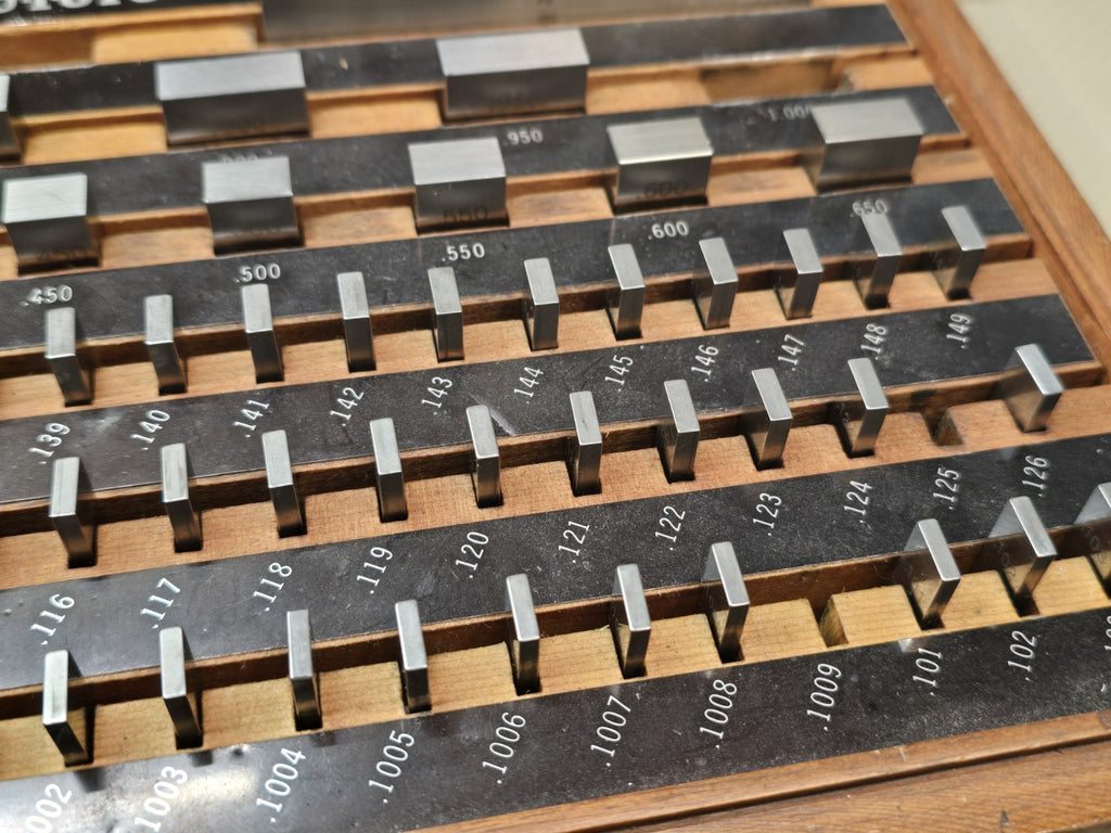 MITUTOYO GAGE BLOCK SET 516-902 BE1-81-2  GRADE 2 Incomplete