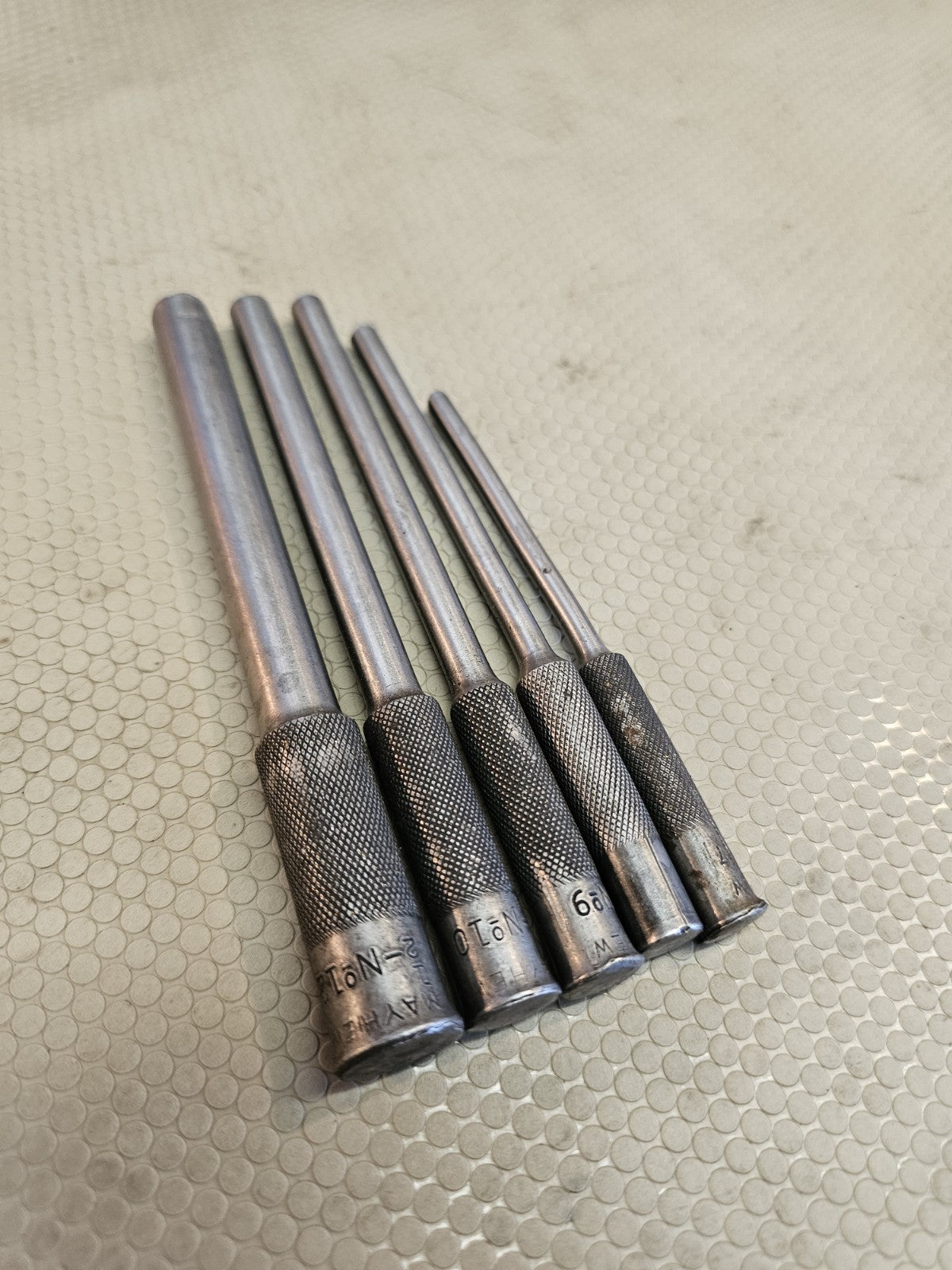 Mayhew Pro 5 Piece Roll Pin Pilot Punch Set Made in the USA 