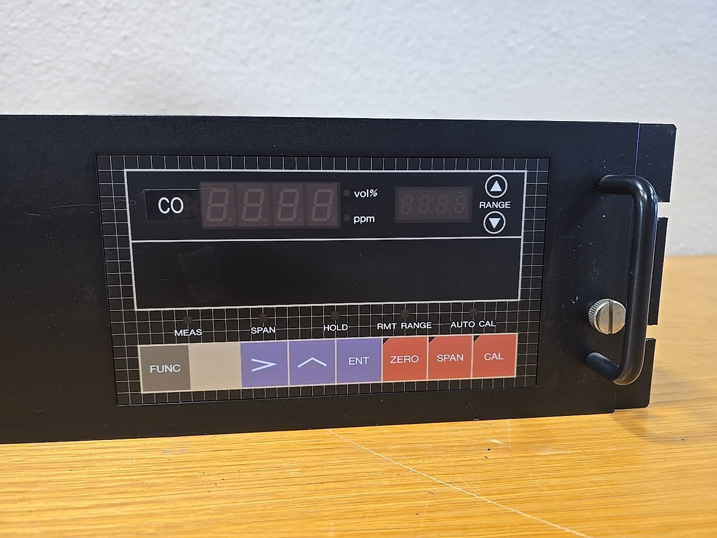 California Analytical Instruments ZRH Infrared Analyzer ZRH1BFY2-6BAY