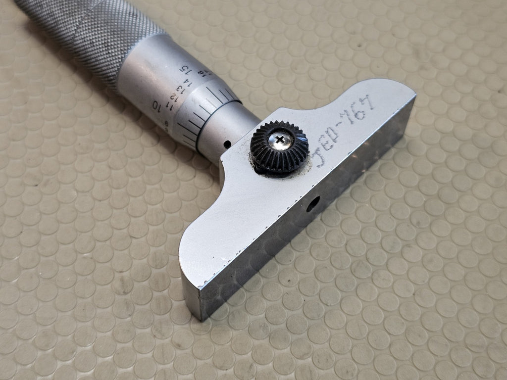 MITUTOYO DEPTH MICROMETER 129-131 2.5 Inch Base with 3 rods MADE IN JAPAN