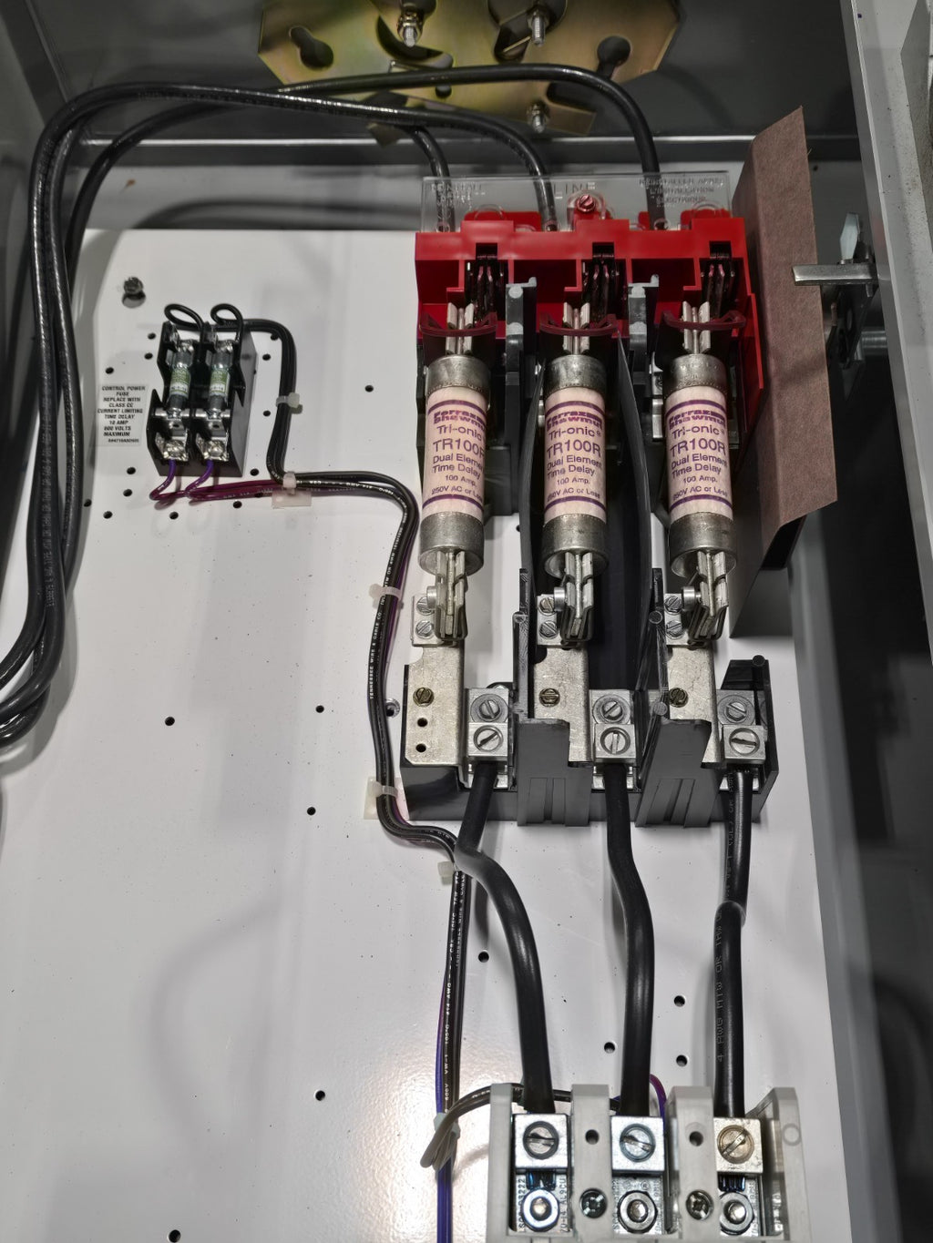 Cutler-Hammer AN16KN0 NEMA Size 3 Motor Starter 3-Phase 90A 600V w/ 100A Fuses