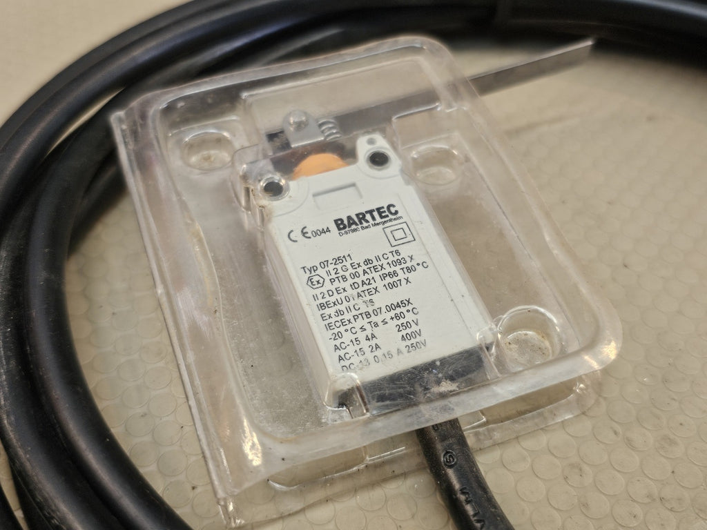 New without Box BARTEC MARINE 07-2511-1330/63 Limit Switch