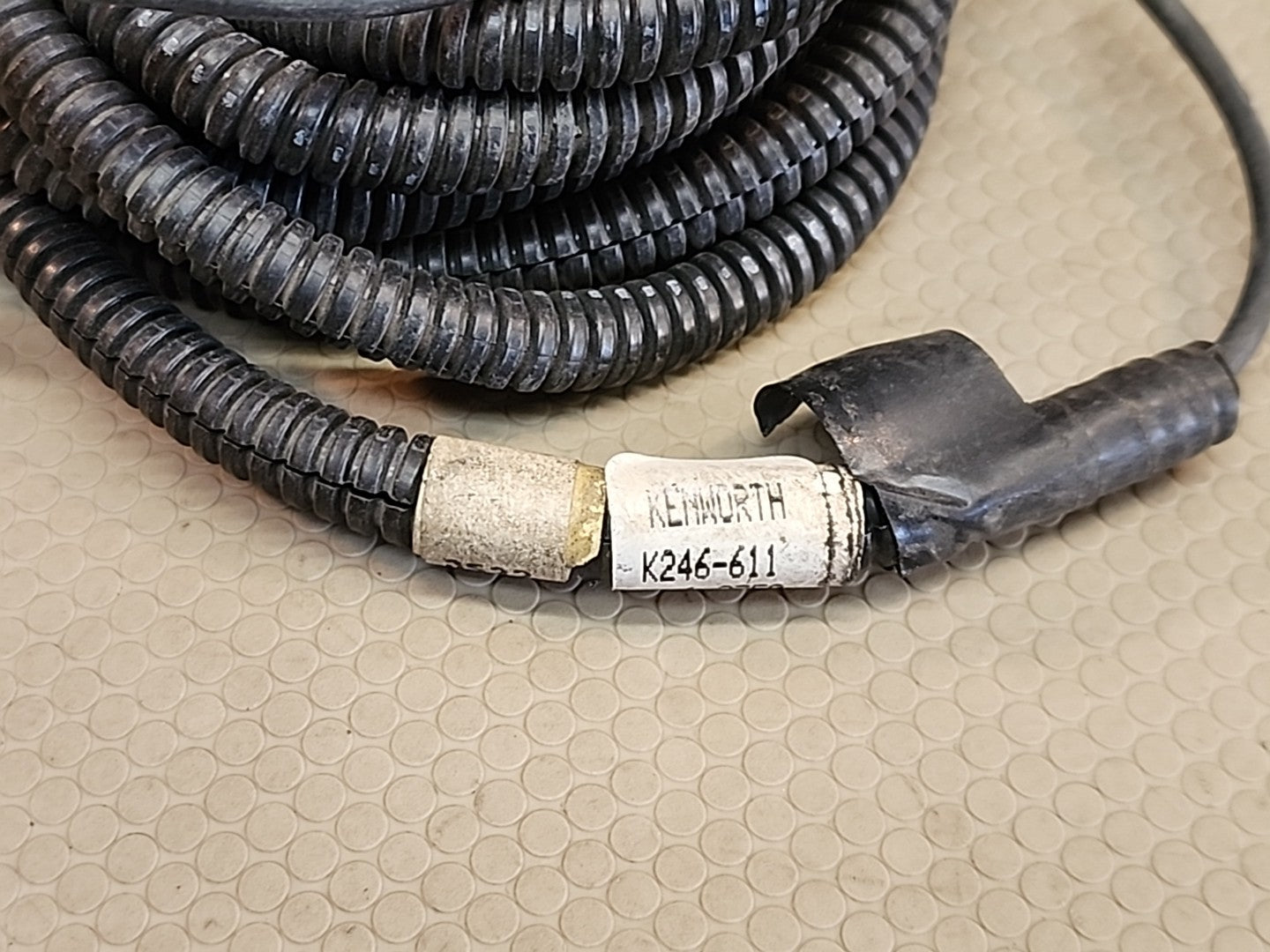 Kenworth wire extension K246-611-1-2750 LEVEL PR 11664AA OEM Paccar
