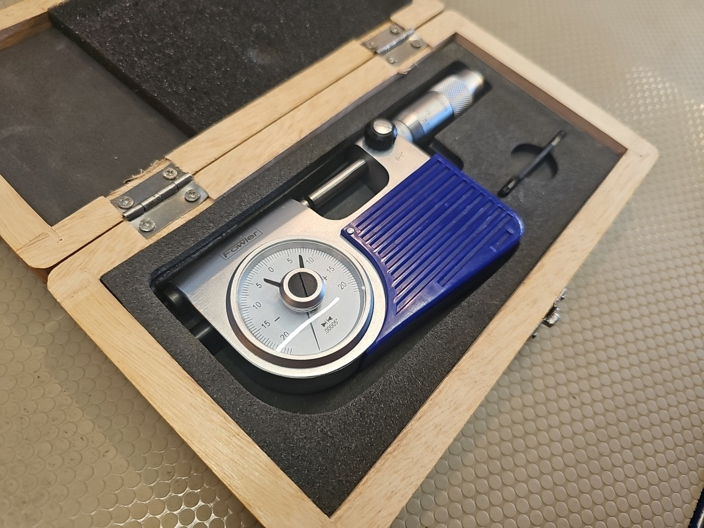 Fowler 52-245-150-0 Indicating Micrometer, 25-50mm Range. 0.001mm Graduation