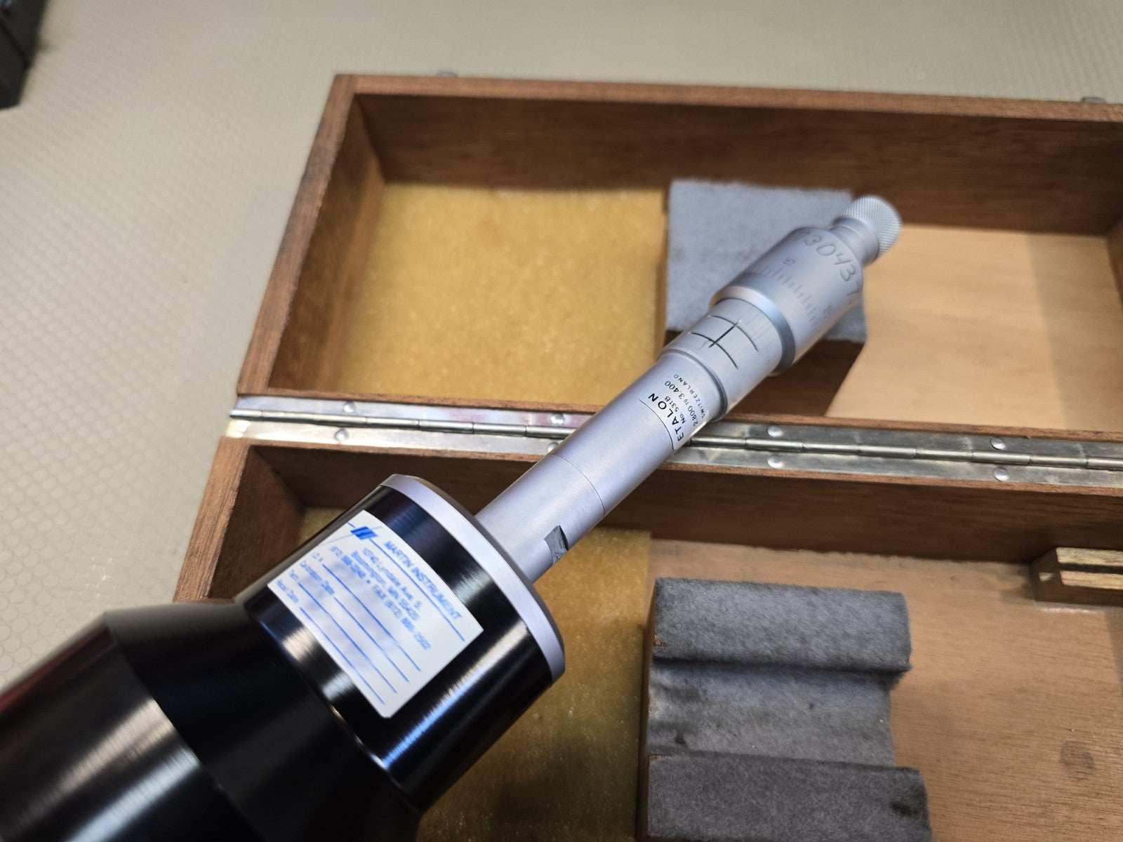 Etalon 31 531B 2.800" - 3.400" Inside Bore Micrometer Gauge w/Wooden Case