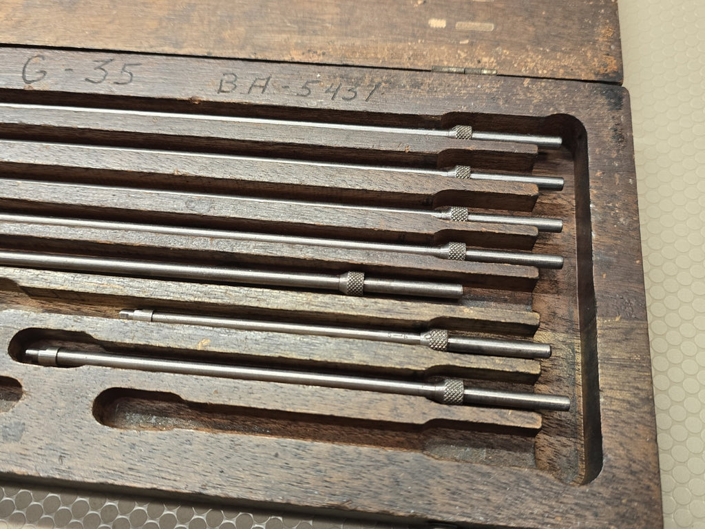 Vintage Starrett No. 124-B Machinist Inside Micrometer Set with Wooden Case USA