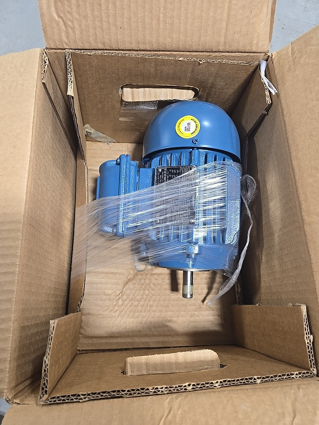 WEG W22 Electric Motor 0.5HP 1750RPM 3PH 71 Frame B34R C-Face 230/460V 13328600