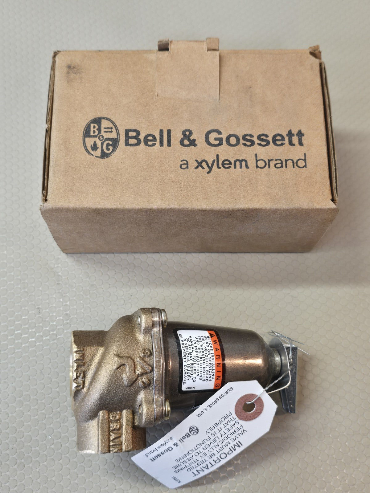 BELL & GOSSETT 790-125 RELIEF VALVE 110127 125PSI 3/4" NPT 2535000 BTU/HR Brass