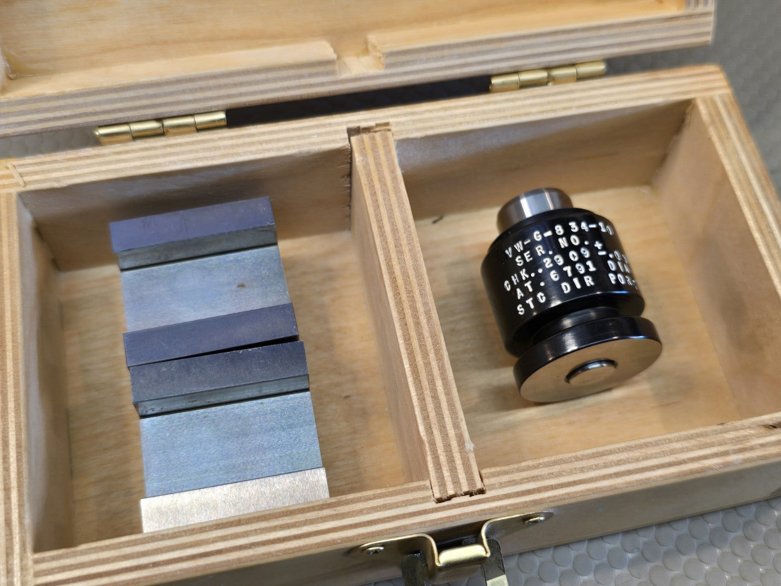 Educated FLUSH PIN GAGE For Dow Gage or Tacomp Stub Set In Wooden Box