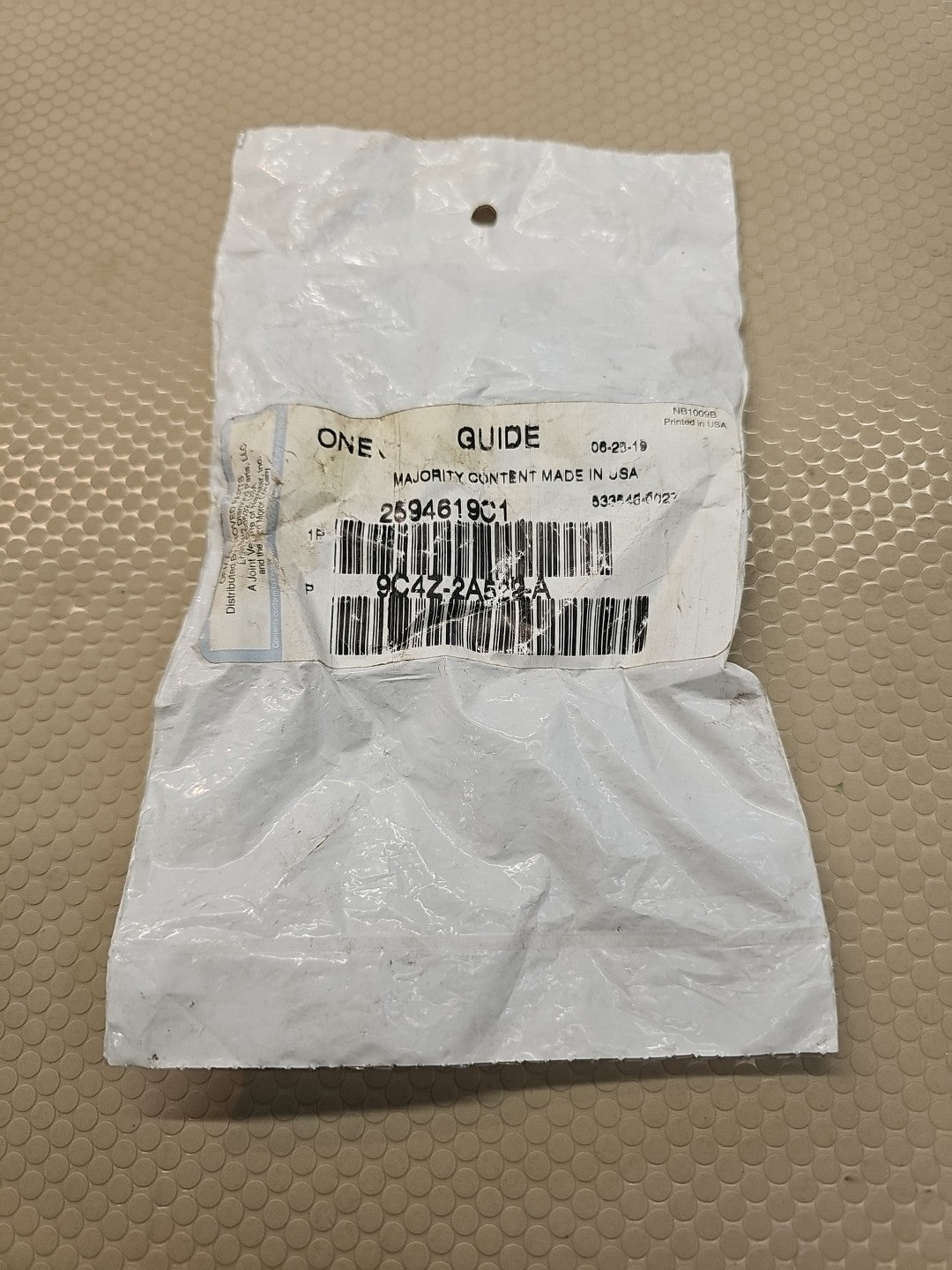INTERNATIONAL GUIDE 2594619C1, 9C4Z2A529A Ford Part No 9C4Z-2A529-A OEM