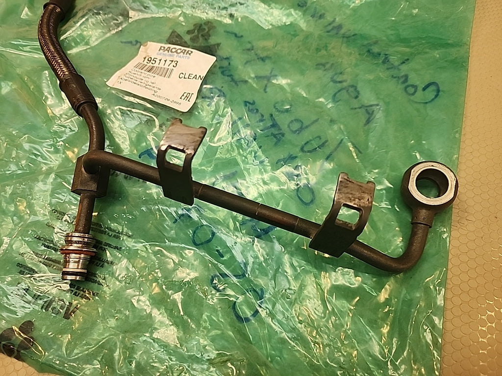 Paccar 1951173 Coolant Pipe New Genuine OEM PART