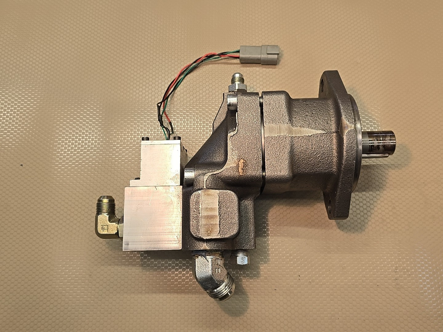 Parker F11-010-MB-CV-K-000-0000-00 Hydraulic motor *UNUSED*