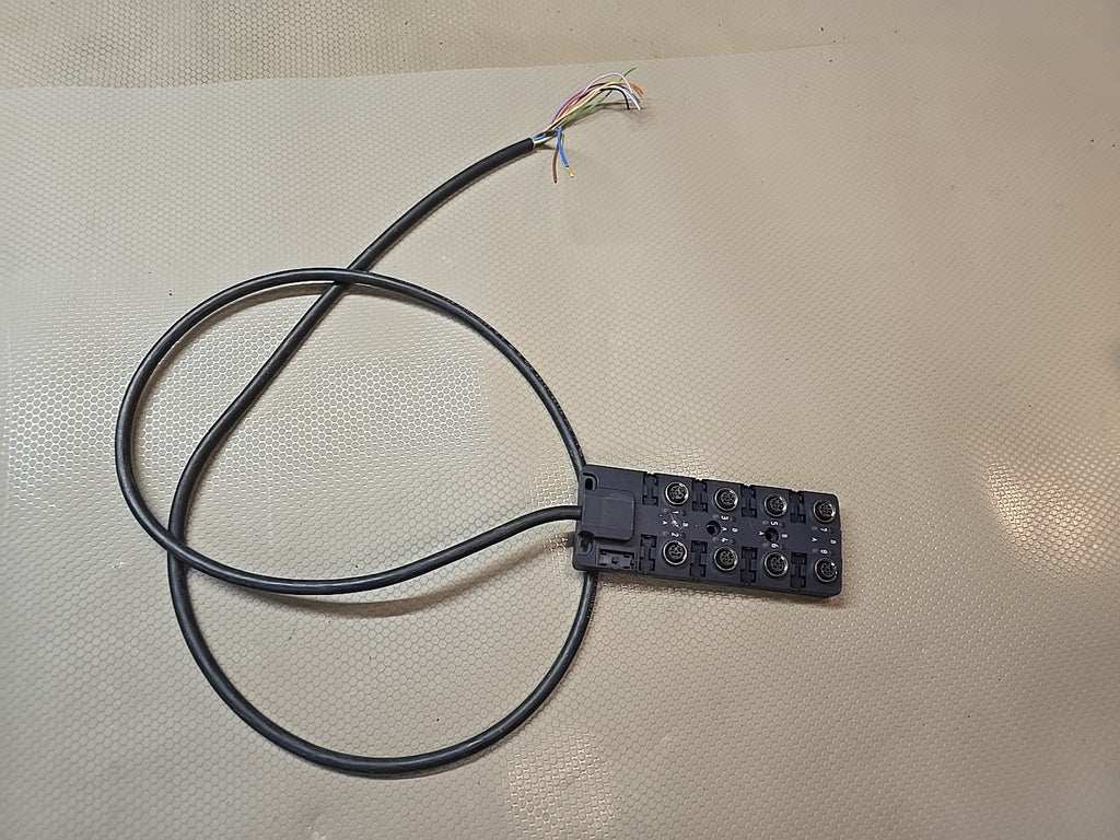 Balluff BPI005A Junction Block Passive Interface Module BPI 8M4A4P-2K-00-KPXB0