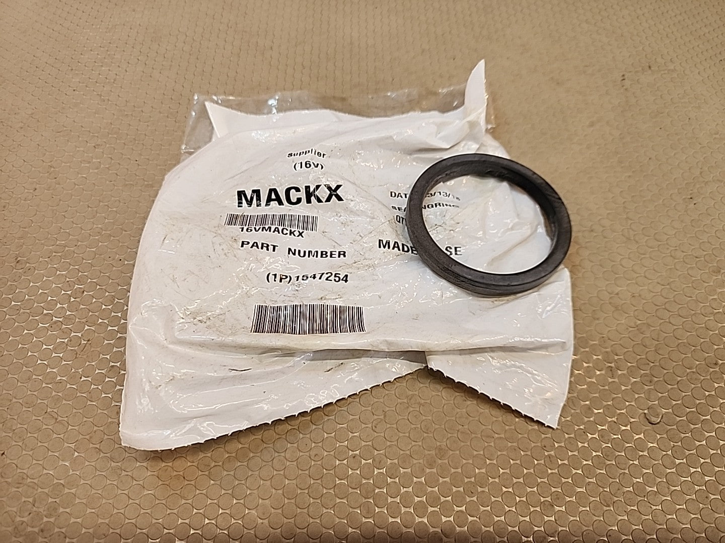 Genuine Volvo 1547254 Sealing Ring