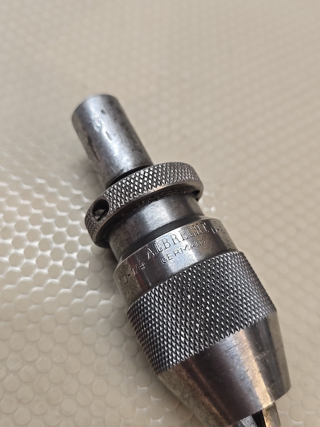 ALBRECHT KEYLESS DRILL CHUCK 0 -1/4" CAP W/ 1/2 SHANK &J1 MOUNT