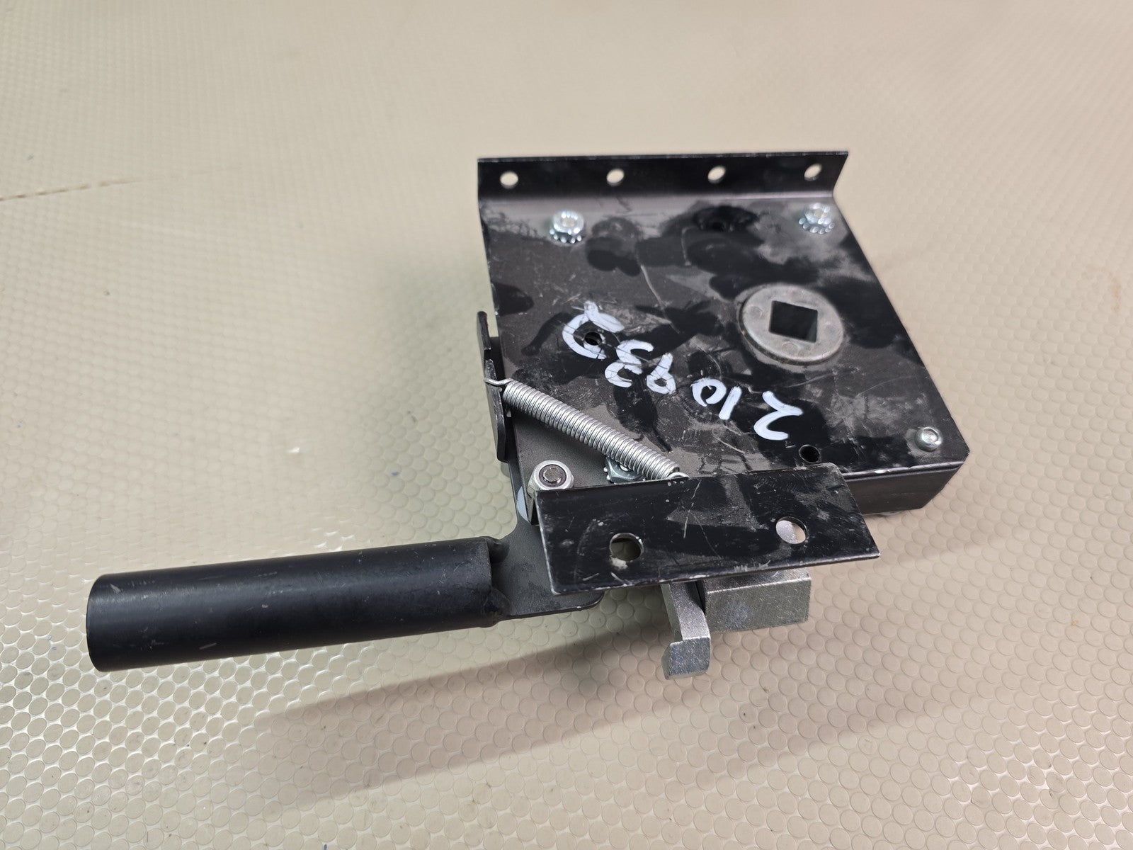 9335074 Vehicle Door Latch Assembly RH Right Hand Rear Heavy Duty Square Drive