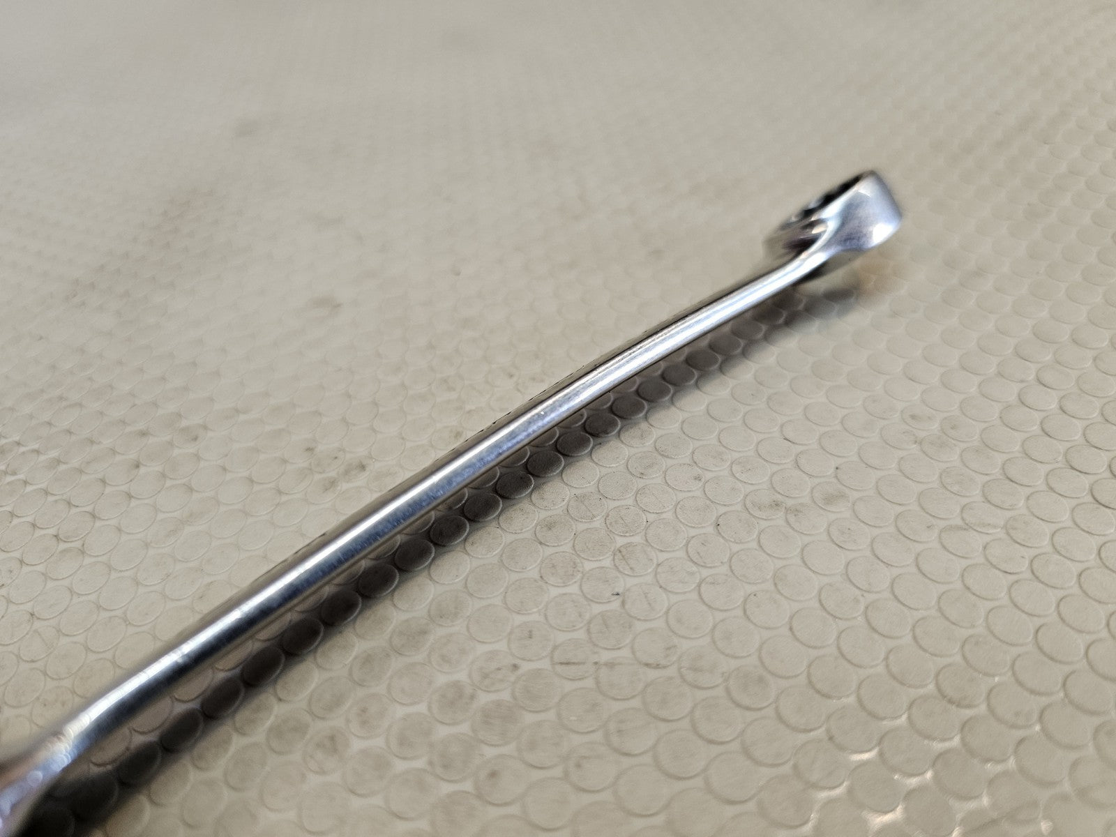 Snap-On USA 12mm 12-Point Metric Flank Drive Short Combination Wrench OEXM12B