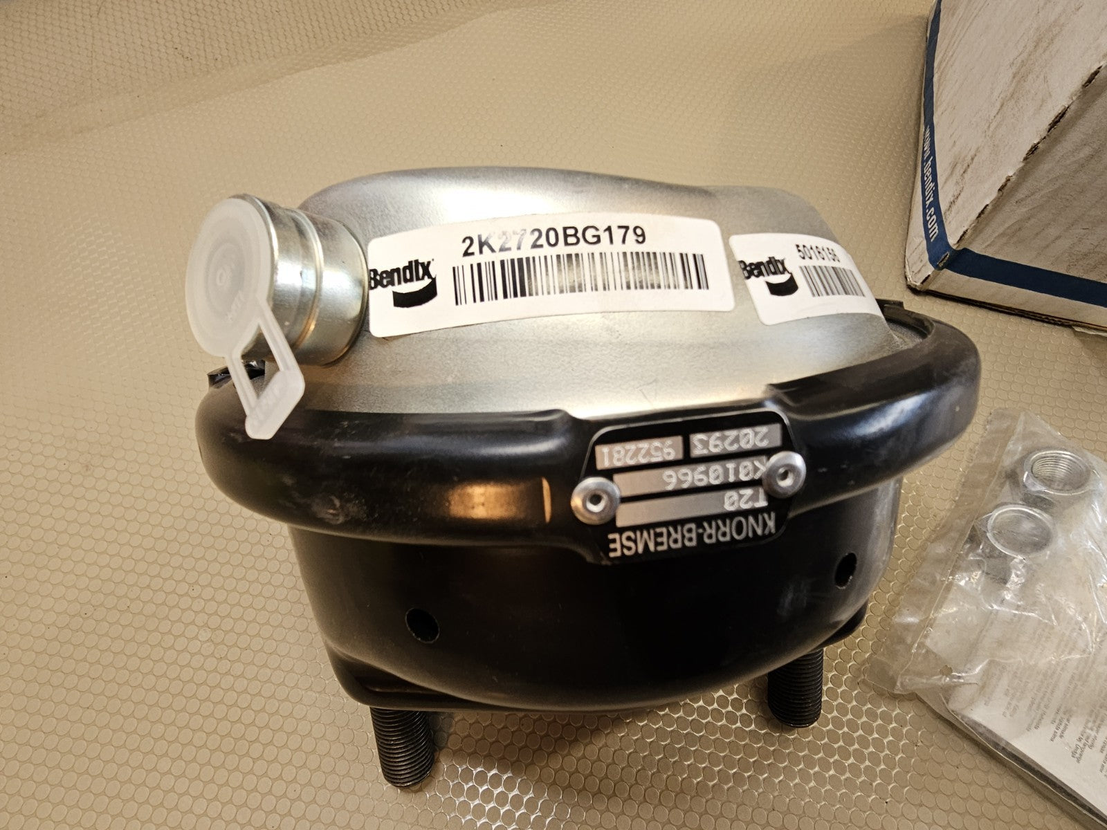 802276 NEW GENUINE BENDIX BRAKE CHAMBER (DISC) BX802276