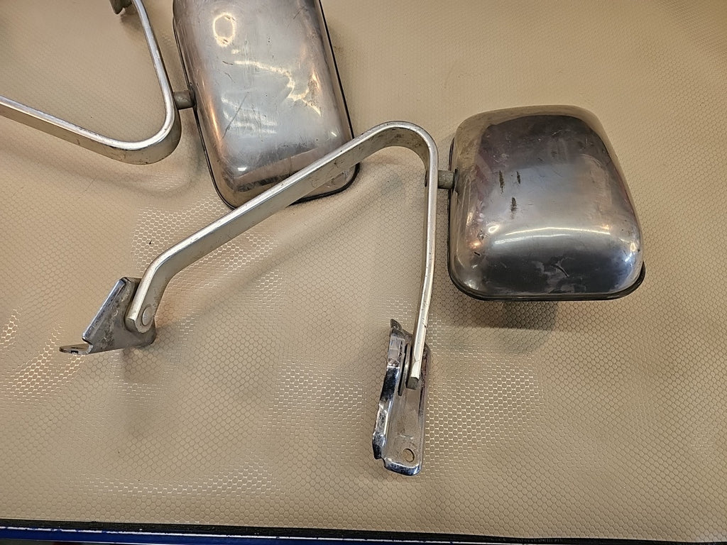 VINTAGE UNIVERSAL TRUCK MIRROR,CHROME,ALUMINUM,LH/RH,DRIVER/PASSENGER SIDE,USED
