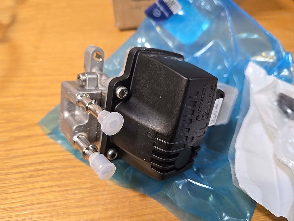 OEM DETROIT METERING DEVICE - DIESEL EXHAUST FLUID DDE EA0001407439 $925+$374.99
