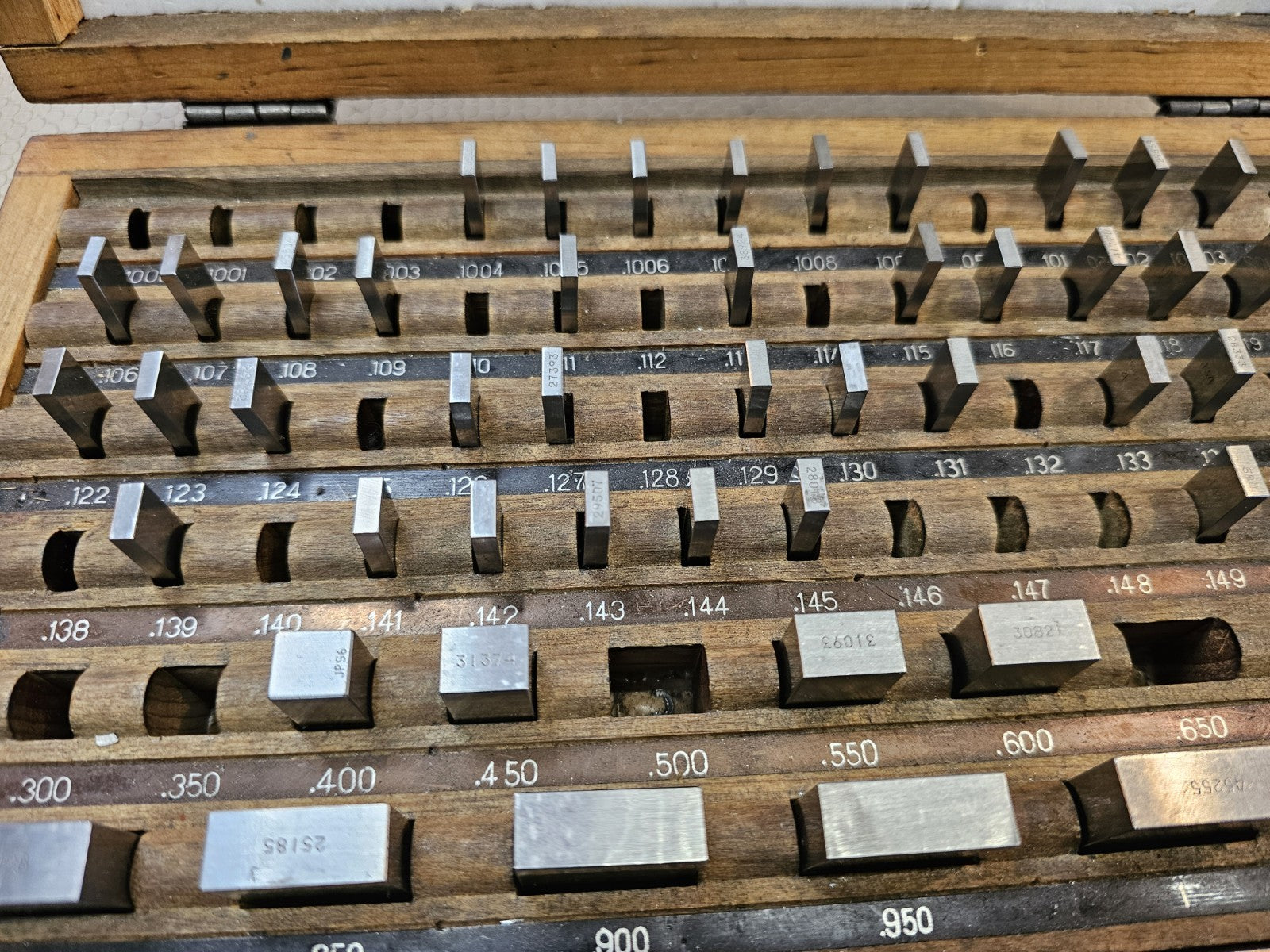 JIT Gage Block Set 81 (79) Pieces, .050 To 4" JAPAN Grade 3 w/wood case