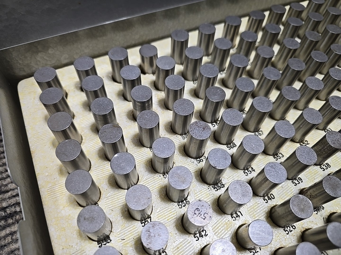 MEYER NEAR COMPLETE PRECISION PIN GAGE SET .501"-.625" (MISSING ONE)