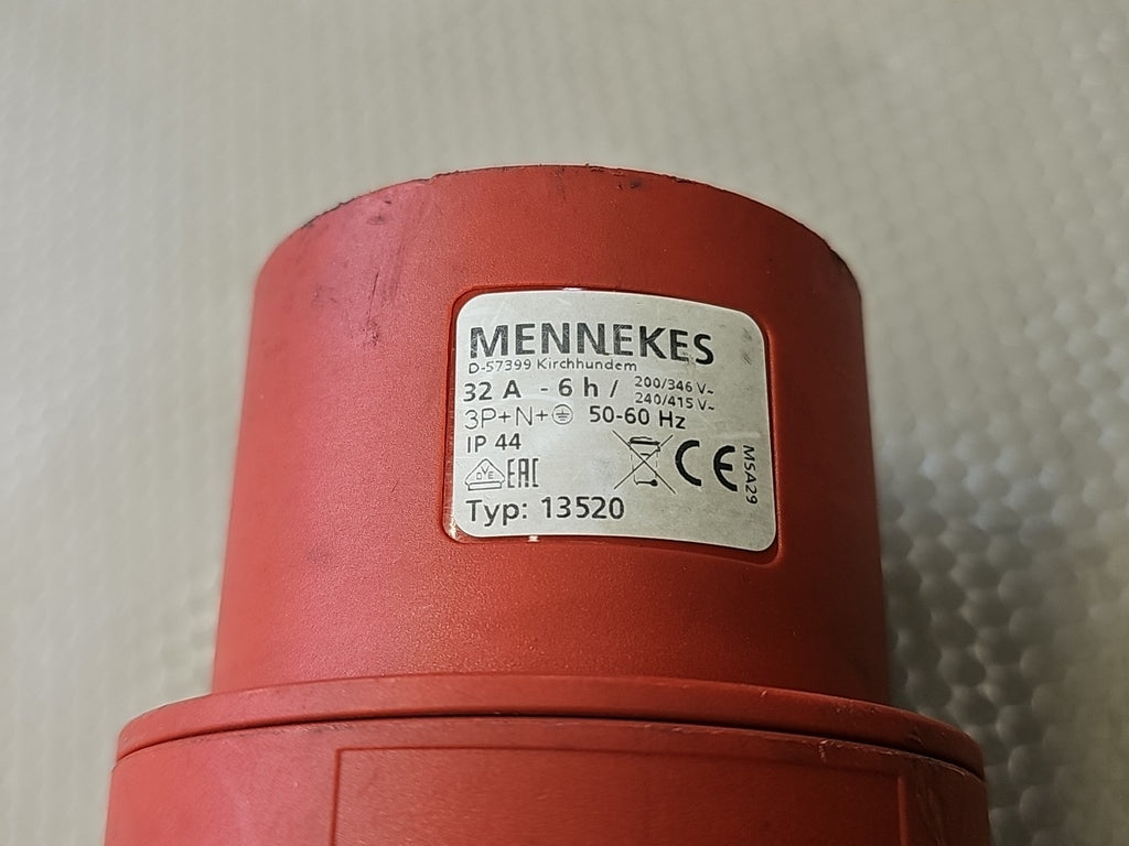 MENNEKES TYP 13520 PLUG POWERTOP® XTRA WITH ERGOCONTACT   [IP54 32A 5P 400V]